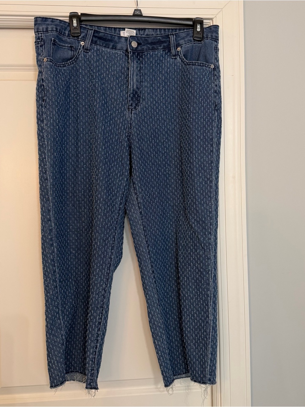 🩷 2/$35 Time and Tru Dark Indigo Cropped Ankle Jeans with Stitch Pattern